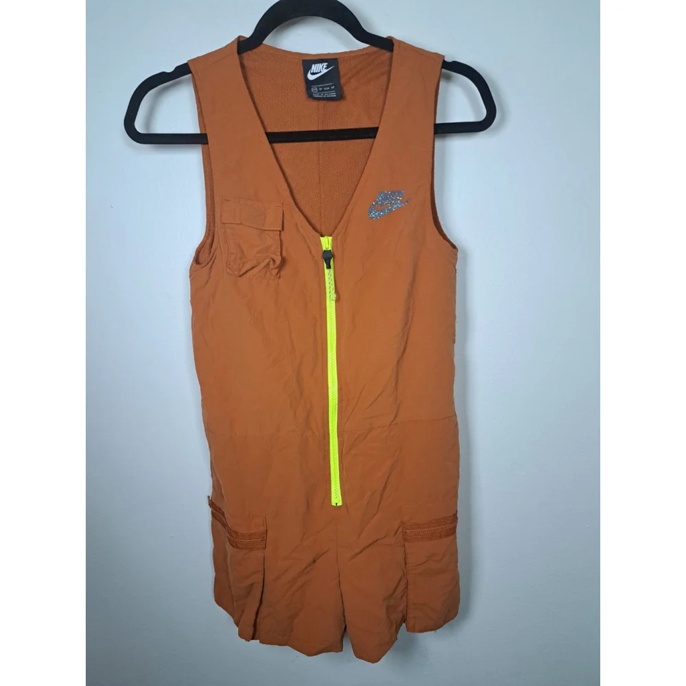Nike Sportswear Romper Shorts Women Size X-Small Orange‎ Icon Clash